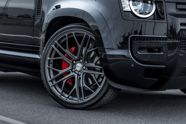Khám phá phiên bản độ Land Rover Defender từ Manhart - Ảnh 3.