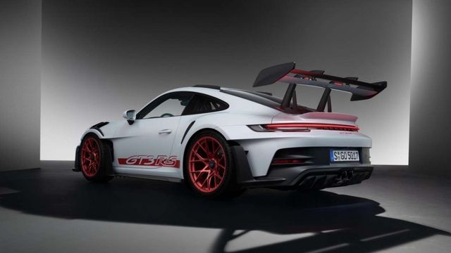 Khám phá gần hơn Porsche 911 GT3 RS thế hệ mới - Hình ảnh 4.