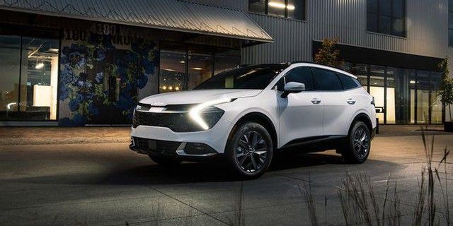 Top 10 SUV cỡ nhỏ ấn tượng nhất năm 2022 tại Mỹ - Ảnh 8.