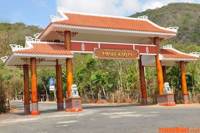 Khu căn cứ Minh Đạm