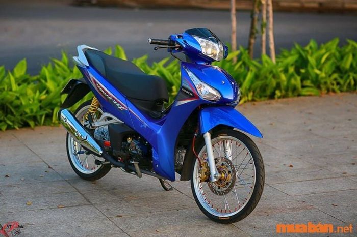 Honda Wave 125 độ kiểng nổi bật với những phụ kiện đơn giản nhưng đầy ấn tượng