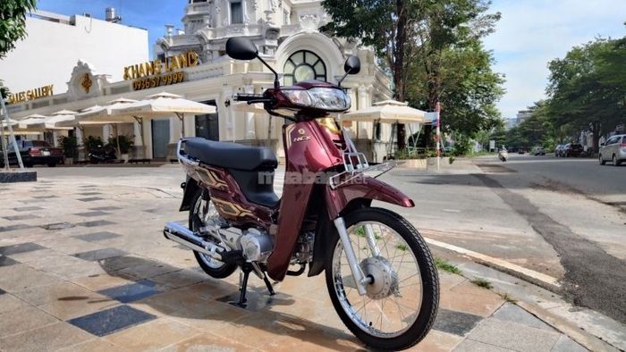 Xe Dream 2024 vẫn giữ lại phần lớn thiết kế từ phiên bản cũ, nhưng có một số thay đổi nhỏ cho phù hợp với nhu cầu người dùng hiện đại.