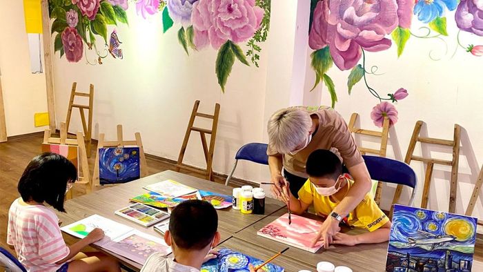 Important Things to Consider Before Joining an Extracurricular Activity