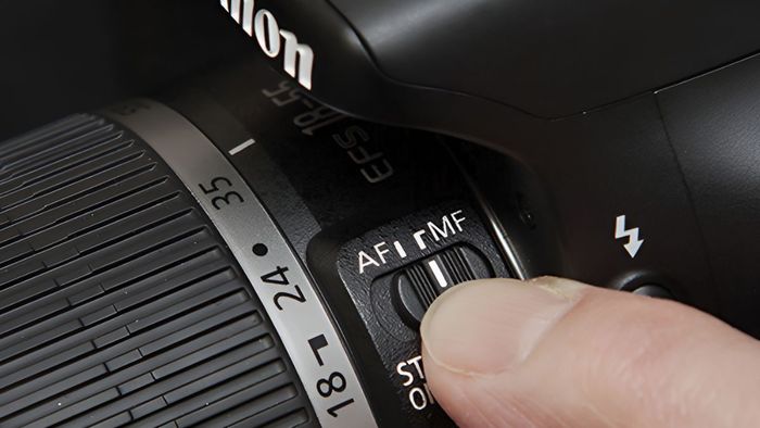 Khắc phục ống kính máy ảnh bị mờ bằng cách sử dụng AF chuẩn xác