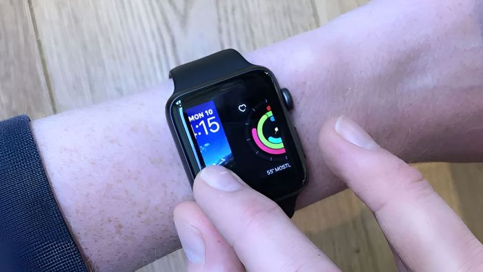 Tùy chỉnh tính năng cho mặt đồng hồ của Apple Watch
