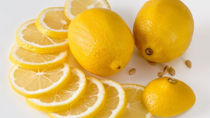 Phương pháp khử mùi nồi chiên không dầu bằng nước cốt chanh