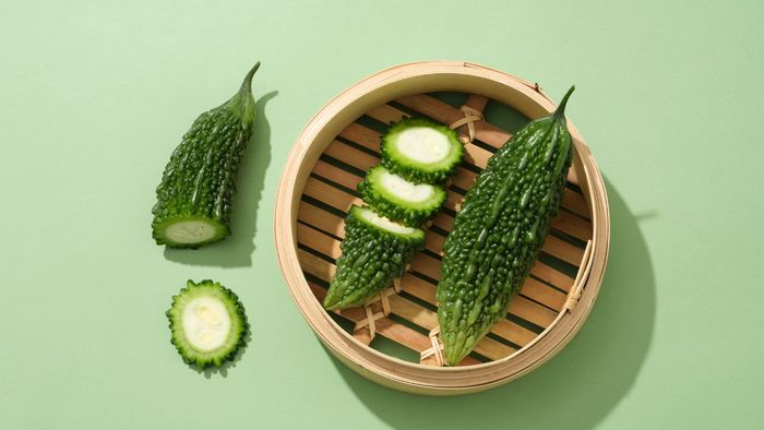 Khử mùi nồi chiên không dầu bằng khổ qua