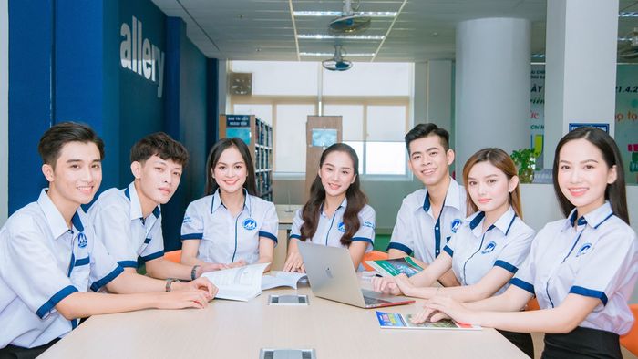 Học phí chương trình Đại học CLC của UFM