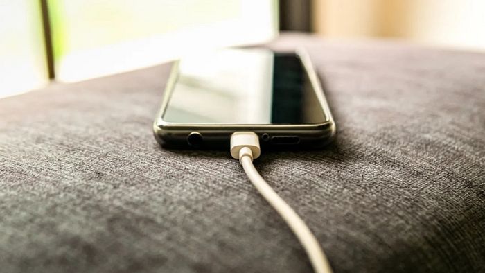 iPhone 8 Plus cần bao lâu để sạc nhanh đầy?
