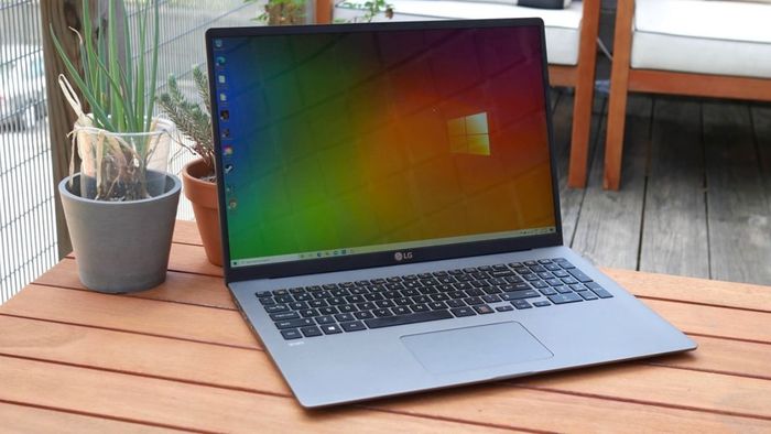 Màn hình laptop 17 inch