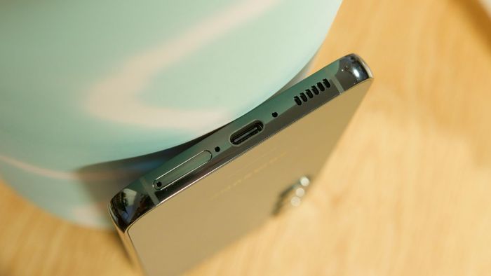 Sạc nhanh S23 Ultra qua đêm có nên không?