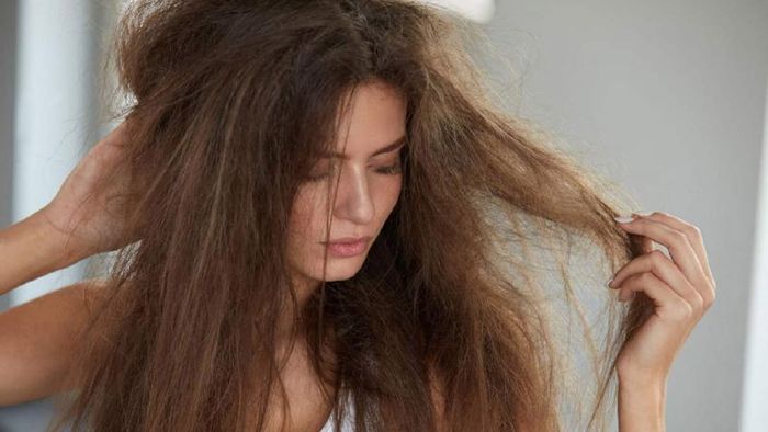 Hướng dẫn chăm sóc tóc sóng lơi để luôn giữ phom