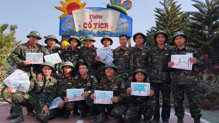 Bài thơ về chú bộ đội với tấm lòng ấm áp và tinh thần kiên cường
