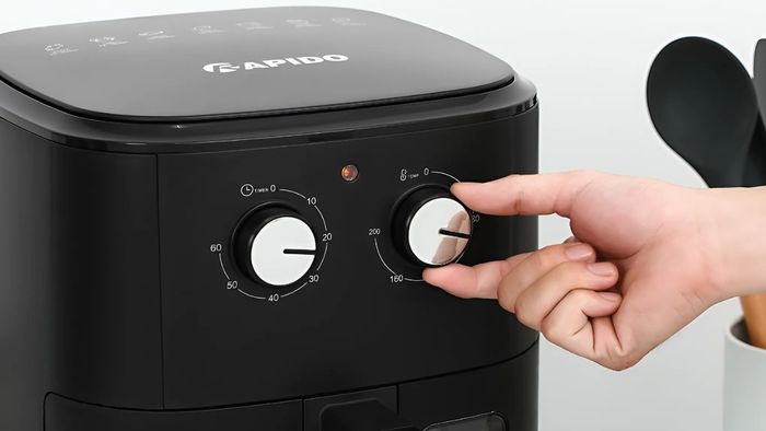 Cách sử dụng nồi chiên không dầu Rapido 7L - Bước 3