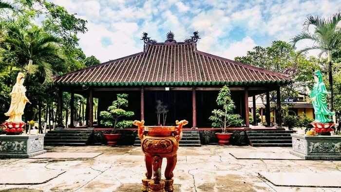 Địa điểm du lịch Long An - Chùa Tôn Thạnh
