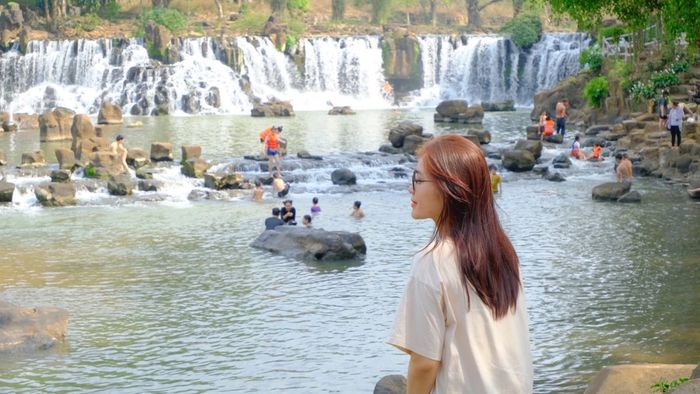 Những bức ảnh đẹp về dòng thác Giang Điền mát lành giữa thiên nhiên Đồng Nai