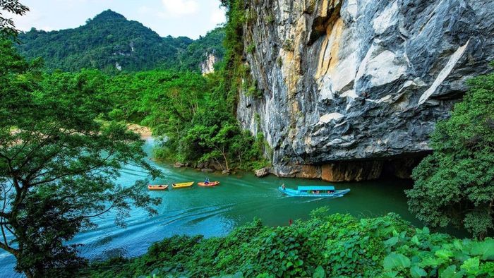 Những bức ảnh tuyệt đẹp về Quảng Bình với sắc xanh mát mẻ.