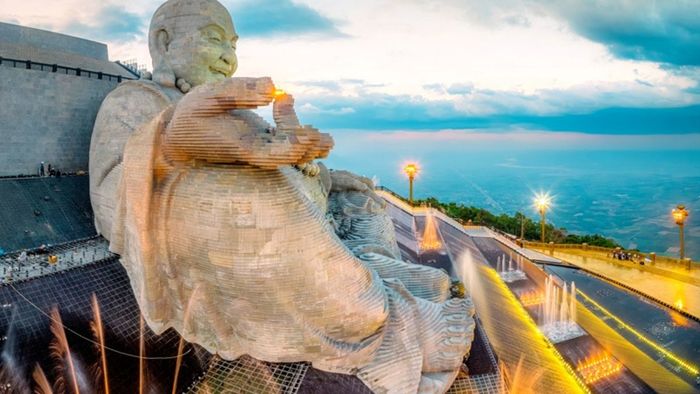 Tây Ninh hiện lên với những bức ảnh tươi sáng, rực rỡ.