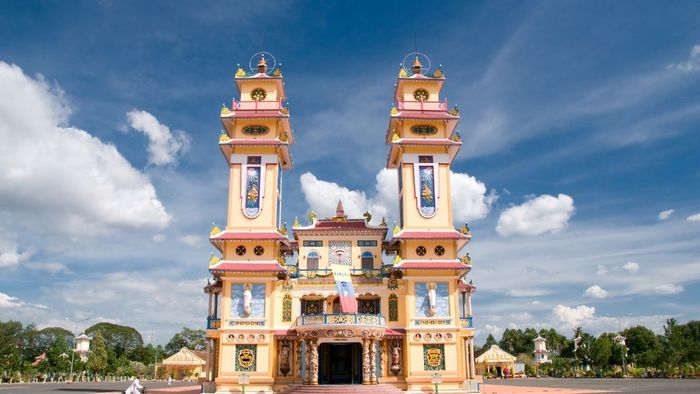 Ảnh đẹp Tây Ninh rực rỡ và lấp lánh, đầy sức sống.