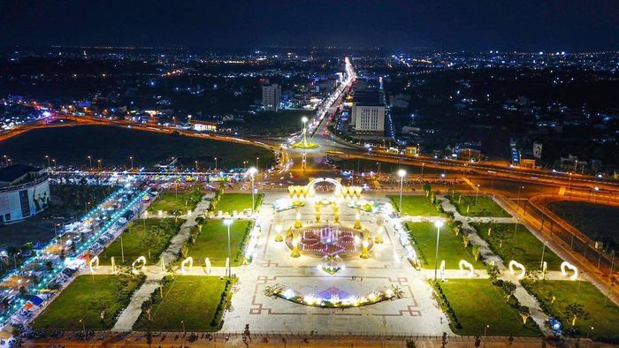 Tiền Giang toát lên vẻ đẹp cổ xưa qua những ngôi làng yên bình, những con đường nhỏ và các di tích lịch sử, là nơi lưu giữ dấu ấn của thời gian.