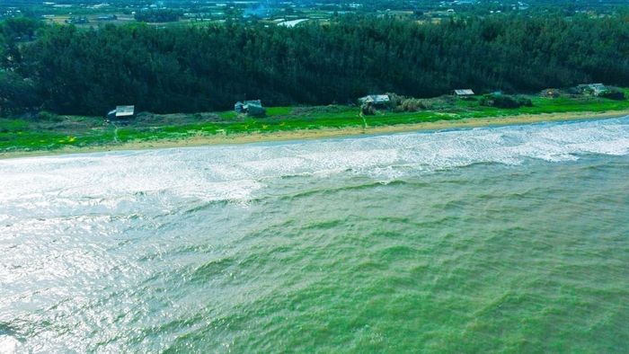 Ảnh đẹp Trà Vinh mang đến cảm giác mát lành, với cảnh sắc thiên nhiên tươi mới và không khí thoáng đãng, dễ chịu.