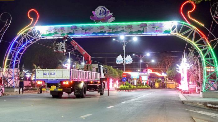 Trà Vinh hiện lên qua những bức ảnh cổ xưa, gợi nhớ về một thời quá khứ đầy dấu ấn, nơi lưu giữ những giá trị văn hóa lâu đời.