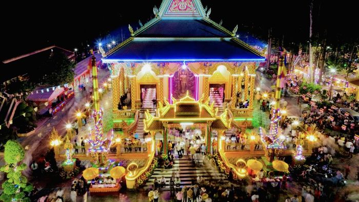 Ảnh đẹp Trà Vinh mang đến sự thanh tịnh, trong lành, như một không gian thư giãn và yên bình cho những ai yêu thích sự tĩnh lặng.