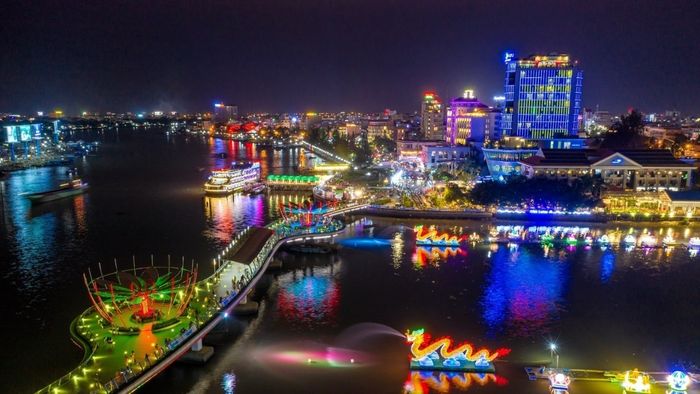 Ảnh đẹp Cần Thơ - nhịp sống về đêm đầy sắc màu