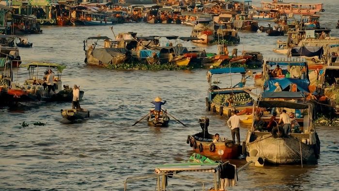 Ảnh đẹp Cần Thơ - chợ Cái Răng nhộn nhịp trong buổi sớm mai