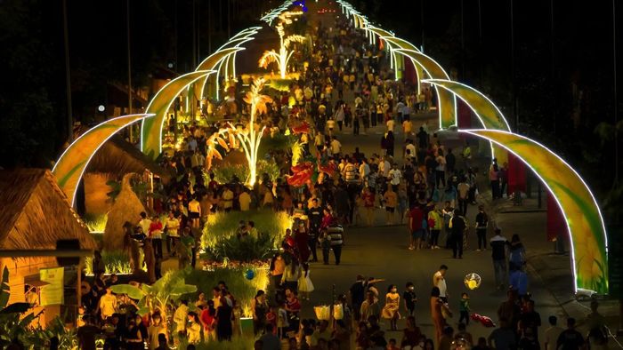 Hình ảnh đẹp về Hậu Giang lưu lại dòng sông yên ả trong đêm.