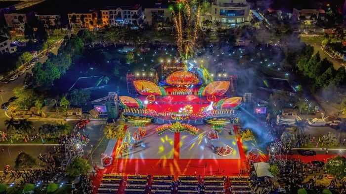 Hình ảnh đẹp về Hậu Giang toát lên vẻ huyền ảo dưới ánh trăng dịu dàng.