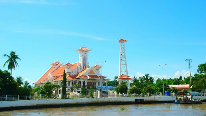 Hình ảnh đẹp về Hậu Giang toát lên vẻ thanh bình của làng quê yên ả.