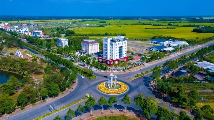 Hình ảnh đẹp về Hậu Giang thu hút với dòng sông êm đềm và hiền hòa.