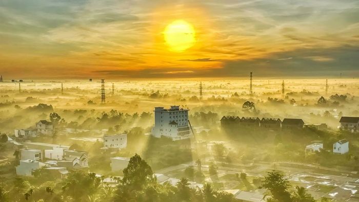 Những bức ảnh đẹp về Hậu Giang ghi lại khung cảnh phố xá rực rỡ dưới ánh đèn về đêm.