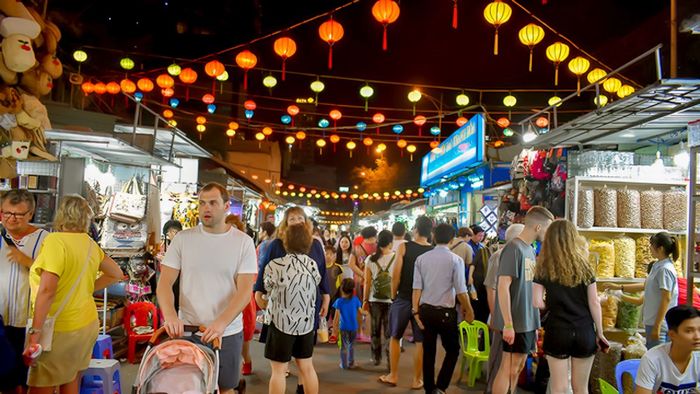 Ảnh đẹp Khánh Hòa ghi lại vẻ yên bình của biển đêm dịu dàng.