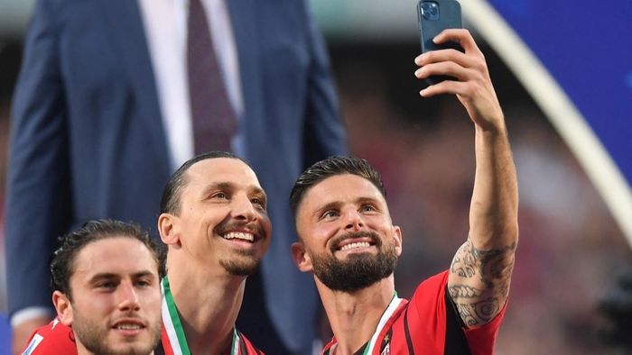 Hình nền AC Milan đậm chất lịch lãm