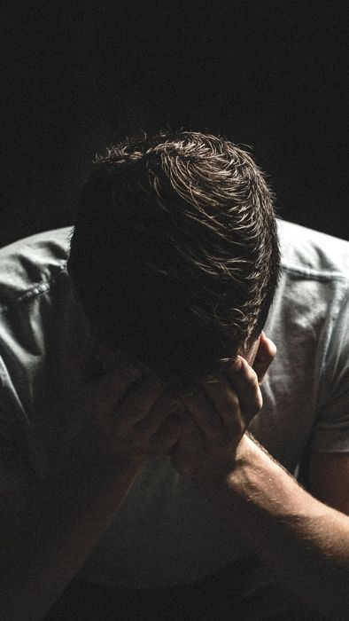 Hình nền Sadboiz sâu lắng, chìm vào tĩnh lặng của không gian.