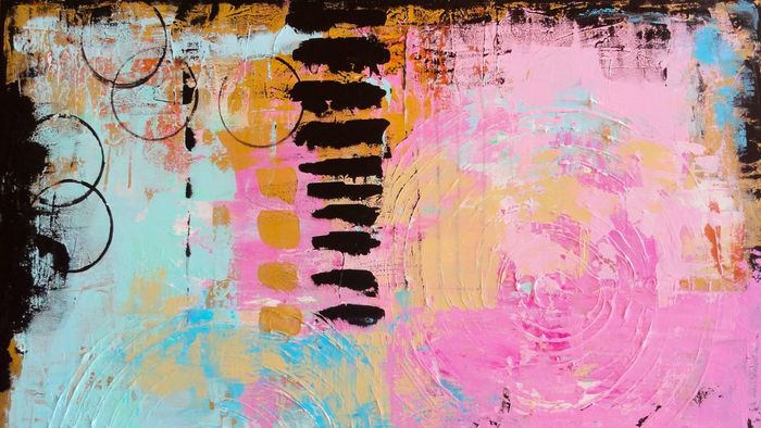 Tranh trừu tượng với phong cách độc đáo, khác lạ.