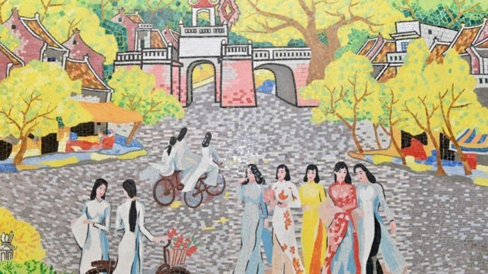 Tranh vẽ về Hà Nội lung linh, như một bức tranh sắc màu đầy mê hoặc.