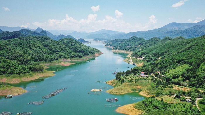 Ảnh đẹp Hòa Bình với núi rừng hùng vĩ, hoang sơ và thơ mộng