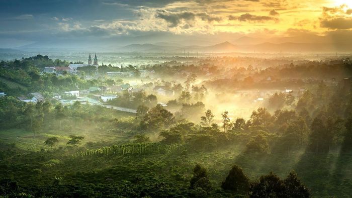 Đặc điểm về địa hình và khí hậu tại Lâm Đồng