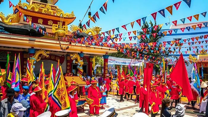 Lễ hội Nghinh Ông Sông Đốc tại Cà Mau