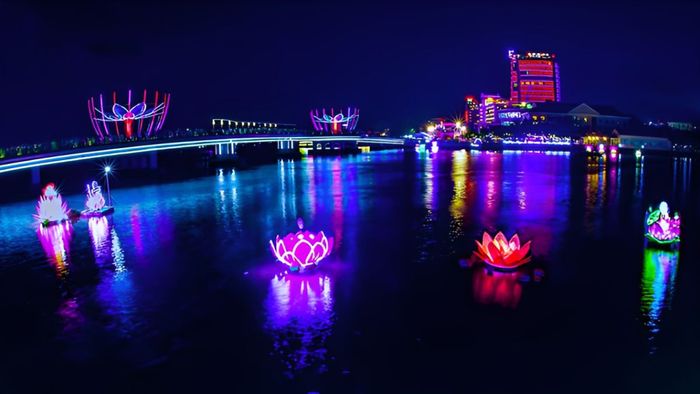 Lễ hội hoa đăng Cần Thơ