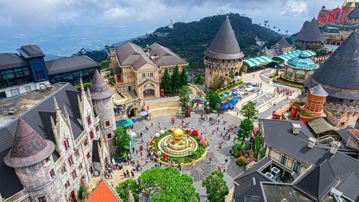 Bà Nà Hills - Đà Nẵng là một trong những danh lam thắng cảnh nổi tiếng của Việt Nam