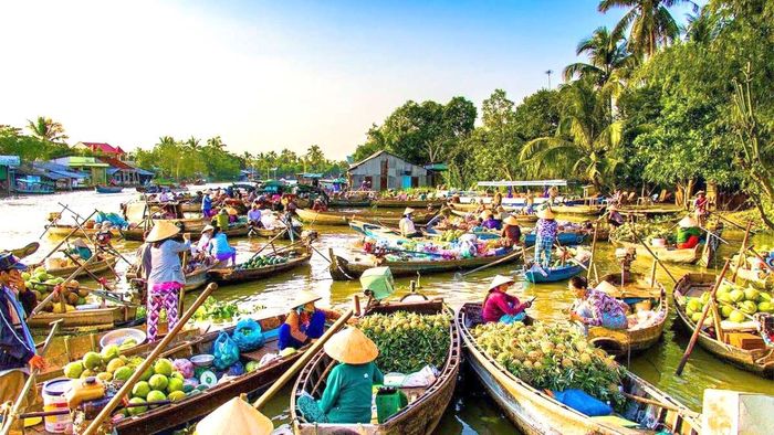 Chợ nổi Cái Răng - Cần Thơ là một trong những danh lam thắng cảnh tiêu biểu của Việt Nam, nơi hội tụ nét văn hóa đặc sắc của miền Tây Nam Bộ.