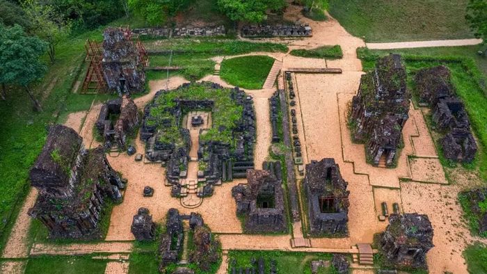 Thánh địa Mỹ Sơn - Quảng Nam là một trong những danh lam thắng cảnh nổi tiếng của Việt Nam