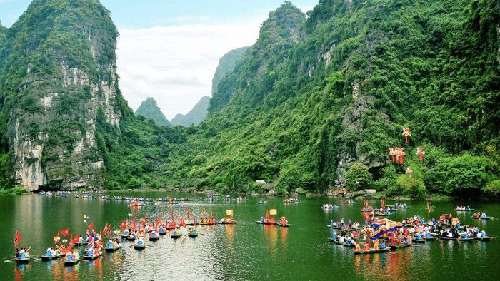Quần thể Tràng An, di sản văn hóa của Việt Nam, sở hữu vẻ đẹp thiên nhiên hùng vĩ và ấn tượng
