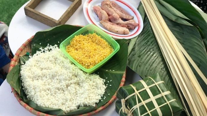 Chuẩn bị món ăn Tết truyền thống