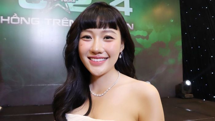 Cô Gái Đến Từ Bên Kia (2017)