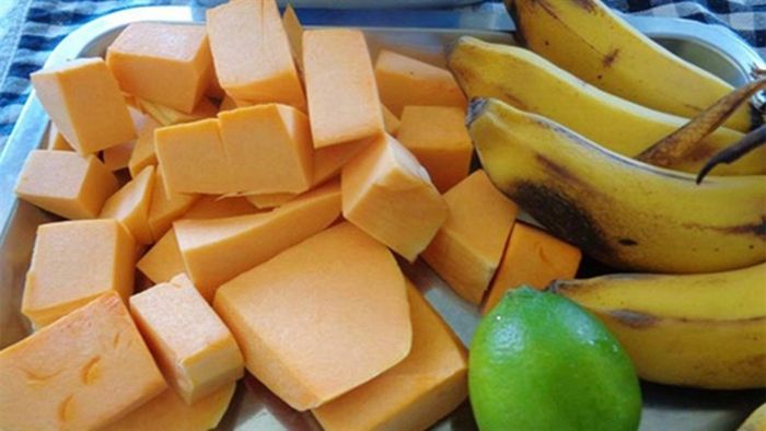 Nguyên liệu cần chuẩn bị để làm mứt bí đỏ chuối dẻo